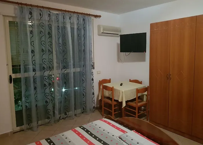 ホテル Restorant Luani スピレ