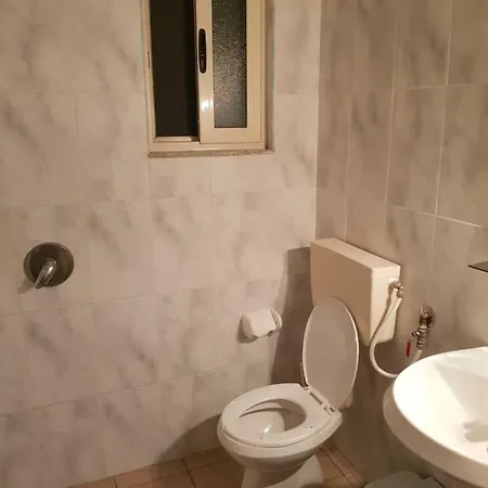 Hotel Restorant Luani 4*