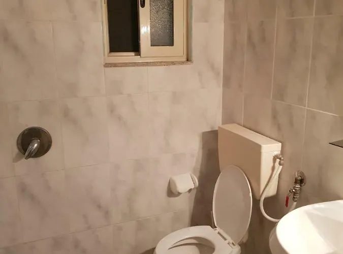 Hotel Restorant Luani 4*